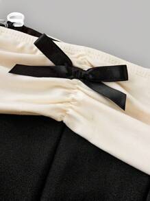 SHEIN 年轻女孩对比色蝴蝶结露肩镂空迷你连衣裙，黑色，返校节连衣裙，秋季连衣裙，返校节连衣裙，对比色蝴蝶结，拼接设计，无袖迷你连衣裙 - 黑與白 - 查看 5