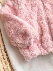 SHEIN Babygirl 毛绒粉色心形图案休闲百搭夹克，秋冬 - 粉色 - 查看 7