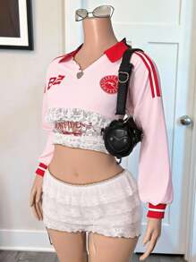 Slaydiva 2025 New Summer Casual Street Sweet Hot Girl Style Y2K Daily Date Birthday Party Shirt Collar Lapel V-Neck Drop Shoulder Red Striped Lace Splicing Knitted Fabric Pink And Red Bow Pattern Slogan Logo Printing Retro College Style Loose Long Sleeve Long Women's T-Shirt-A