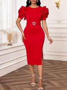 SHEIN Lady فستان عشاء أحمر للنساء، لون أحمر ثابت، رقبة دائرية، زخرفة زهرية ثلاثية الأبعاد، أكمام قصيرة، فستان متوسط الطول مناسب، أنيق