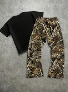 Manfinity ZONE917 男士宽松卡通红白涂鸦人物及裸枝迷彩印花针织短袖T恤及裤子套装 - 彩色 - 查看 9