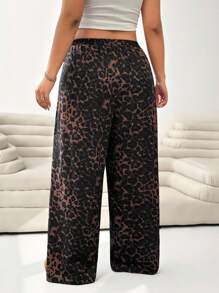 SHEIN EZwear 大码女式豹纹字母贴花口袋阔腿休闲裤 - 彩色 - 查看 3
