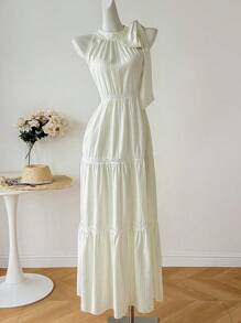 SHEIN فستان نسائي أكمام بلا أكتاف أحادي اللون بذيل مجعد ومزين بفيونكة حول الرقبة - أبيض - مشاهدة 4