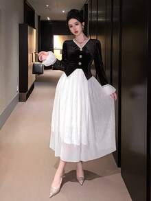 DAZY Robe longue élégante pour femmes avec patchwork en maille et décoration de boutons, robe de soirée, robe maxi - Noir et Blanc - Voir 7