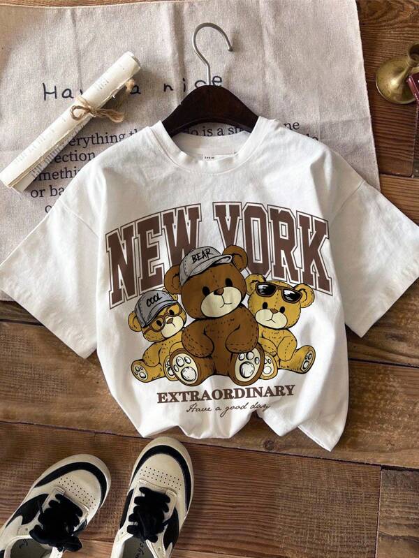 SHEIN Koszulka dla chłopca Casual Minimalist Cartoon Bear Print Krótki rękaw Okrągły Dekolt T-shirt, Odpowiedni Na Lato