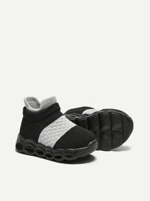 Infant Autumn/Winter Low-Top Sports Shoes, Fashion Luminous, Cute For Baby Daily & Holiday Wear, Lightweight Breathable Elastic Opening Easy On/Off - Black - View 2