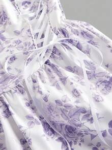 SHEIN MOD 女士肩部饰有蝴蝶结领口荷叶边紫色碎花连衣裙，薰衣草色连衣裙，紫白连衣裙，紫色玫瑰连衣裙，复古风，碎花中长连衣裙，茶会连衣裙，返校季连衣裙 - 紫丁香色 - 查看 3
