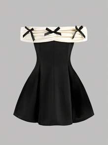 SHEIN 年轻女孩对比色蝴蝶结露肩镂空迷你连衣裙，黑色，返校节连衣裙，秋季连衣裙，返校节连衣裙，对比色蝴蝶结，拼接设计，无袖迷你连衣裙 - 黑與白 - 查看 2