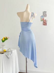 Soleia 女士单肩系带抽绳镂空腰不对称斜下摆中长款度假连衣裙，适合度假、下午茶、音乐节、波西米亚风 - 淺藍色 - 查看 2