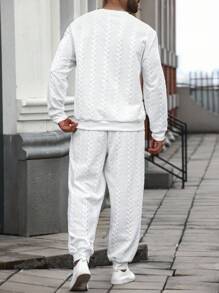 Manfinity Homme 2pcs/Set Men's Street Fashion, Ins Style Pullover Hoodie And Sweatpants Set, Pullover Knit Sportswear Set, Elastic Waist Drawstring Knit Pants, Airy Fabric, Crisp And Structured, Regular Fit Drop Shoulder Hoodie, Minimalist Luxe Style, Suitable For Daily Casual Wear, Fashion Styling, Back To School, Outdoor, Leisure, Sports. Holiday Gift, Boyfriend Gift