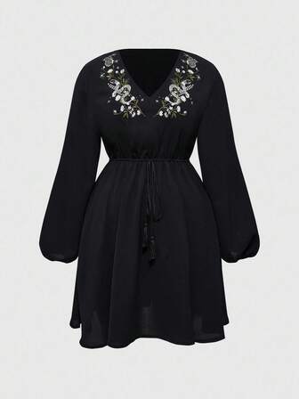 Gothic Hippie Vacation Style Black Star, Moon, Plant, Snake Skin Embroidery Plus Size Long Sleeve Dress