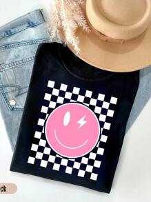 Women's Short Sleeve T-Shirt With Smiling Face And Checkerboard Pattern Graphic Tees Women Tops Black Graphic Tee Oversized Graphic Tee Women Checkerboard Graphic Tee Black T-Shirt Women