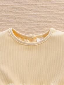 SHEIN Baby Girls' Sweet Princess Style Knitted Ribbed Crew Neck Ruffle Hem Long Sleeve Bodysuit With Adorable Hat - Apricot - View 5