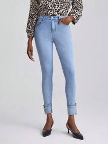 Slaydiva Women's Slim Fit Solid Color Cuffed Metal Chain Decor Versatile Fashion Jeans - Blue - View 8