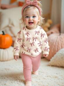 SHEIN Happikins 柔和奶油白和奶油粉，可爱迷你豹纹蝴蝶结图案，女婴休闲针织加厚圆领长袖卫衣和打底裤套装，适合秋冬季节，秋季外出穿着，舒适透气，适合宝宝秋季叠穿，时尚百搭，休闲装扮，女婴图案服装，返校季，秋季服装，返校季女婴服装，女婴服装，女婴秋季套装，女婴秋季服装