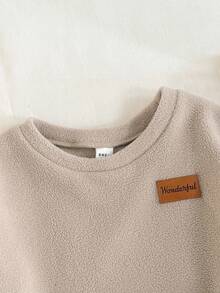 SHEIN 年轻女孩宽松休闲舒适圆领羊毛衫和裤子套装 - 杏色 - 查看 4