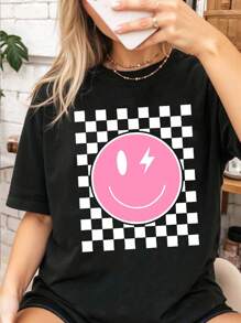 Women's Short Sleeve T-Shirt With Smiling Face And Checkerboard Pattern Graphic Tees Women Tops Black Graphic Tee Oversized Graphic Tee Women Checkerboard Graphic Tee Black T-Shirt Women