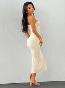 SHEIN PETITE Chân váy đuôi cá xếp nếp cổ bất đối xứng đính trâm cài áo màu vàng - Màu be - Xem 2