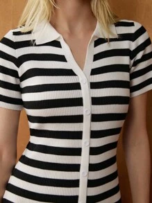 Écloséra 法式复古修身马球领短袖针织条纹前扣黑白女士春夏毛衣连衣裙 - 黑與白 - 查看 3
