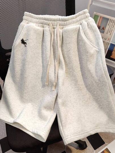 全新纯色校园风格运动休闲马刺绣直筒百慕大短裤女款