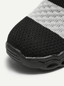 Infant Autumn/Winter Low-Top Sports Shoes, Fashion Luminous, Cute For Baby Daily & Holiday Wear, Lightweight Breathable Elastic Opening Easy On/Off - Black - View 4