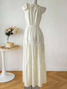 SHEIN فستان نسائي أكمام بلا أكتاف أحادي اللون بذيل مجعد ومزين بفيونكة حول الرقبة - أبيض - مشاهدة 3