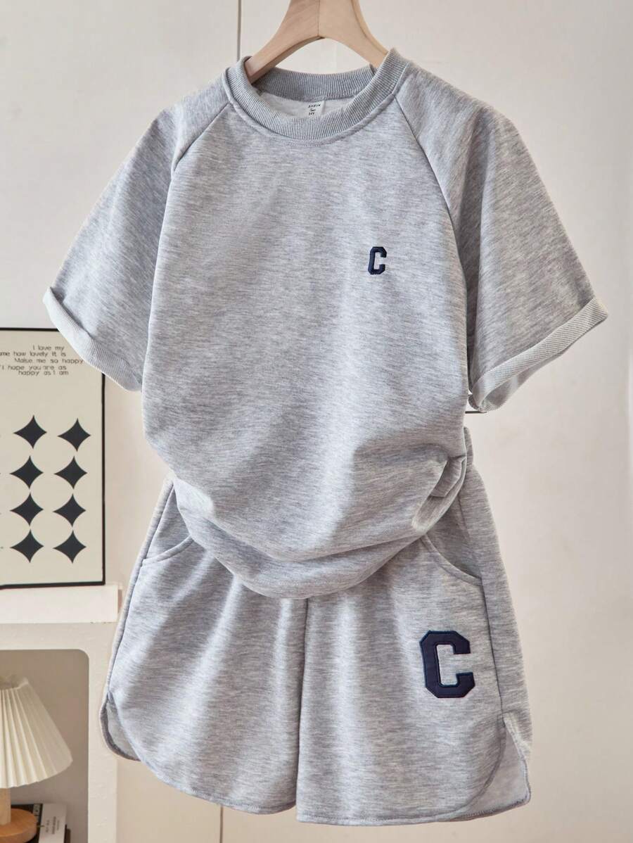 青少年女孩休闲街头风格运动字母刺绣插肩袖宽松 T 恤和短裤套装，夏季 - 灰色 - 查看 1