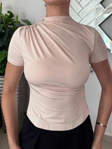 Andrea Bello Camiseta De Manga Corta Y Cuello Levantado Con Pliegues Para Mujeres - Albaricoque - Ver 4