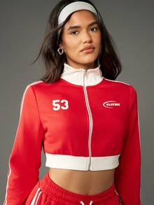 Missguided x Playboy Casaco de desporto cropped com fecho de correr, inspirado no estilo retro, moletom athleisure com mangas às riscas, estampa de número, streetwear, estilo varsity, loungewear - Vermelho - Ver 4