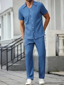 Manfinity Homme 男士纯色短袖衬衫和长裤套装男士 2 件套装两件男士套装蓝色男士夏季裤子套装男士蓝色套装男士夏季套装。送给男朋友或丈夫的绝佳礼物。