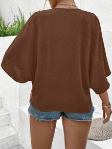 EMERY ROSE 女式加大码优雅纯色提花V领插肩袖纽扣装饰海滩度假2025春夏新款百搭衬衫，带设计细节 - 棕色 - 查看 2