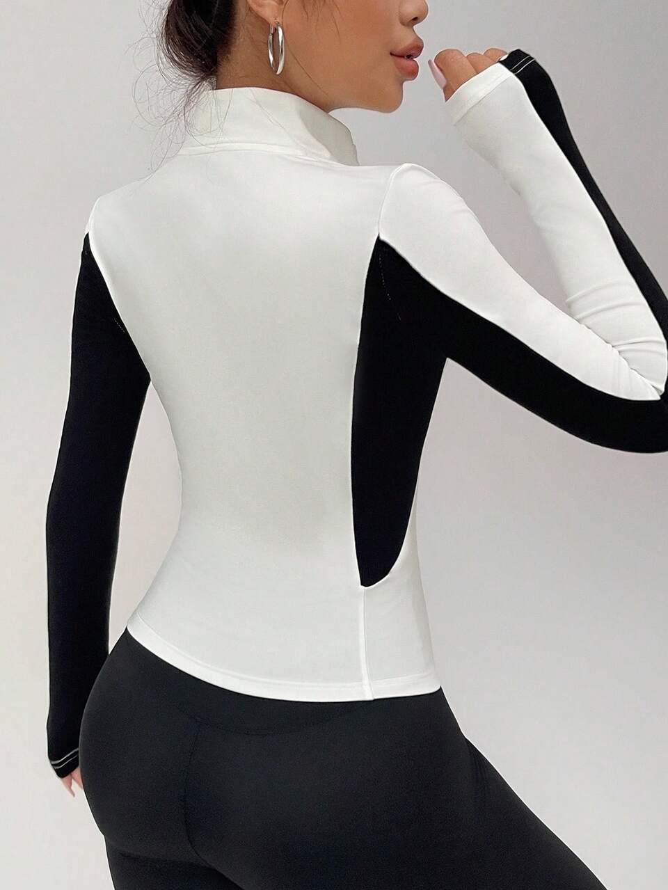 Women's Casual Fashionable Contrast Color Outdoor Long Sleeve Fitted Sports T-Shirt