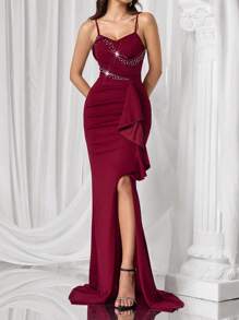 Coutiva 女士正式晚礼服，精致细肩带，无袖，荷叶边下摆，合身，水钻装饰，优雅连衣裙 - 酒紅色 - 查看 4