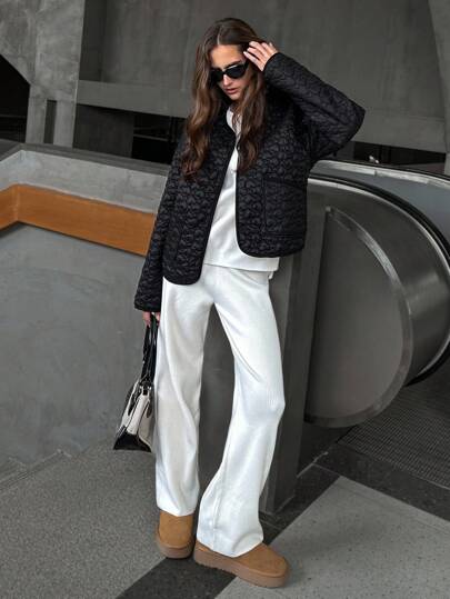 Aveloria Affinna 独特的心形绗缝宽松棉服外套，简约设计圆领