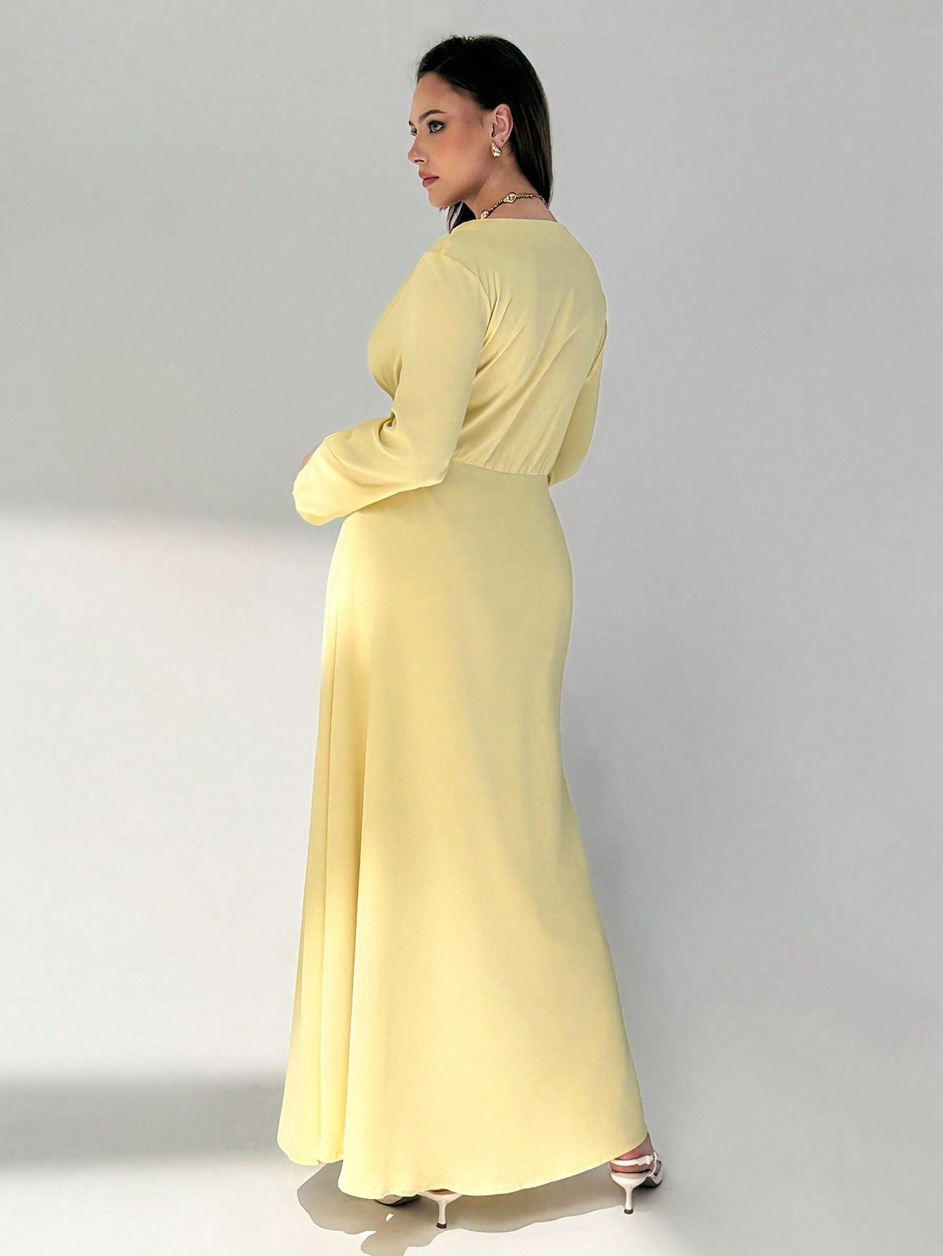 Auralis فستان نسائي أنيق بياقة منخفضة وأكمام طويلة...