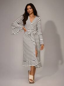 SHEIN Women's Casual V-Neck Long Sleeve Tie-Up Robe, Flounce Patchwork Loose Flare Sleeve Long Robe - Black and White - View 4