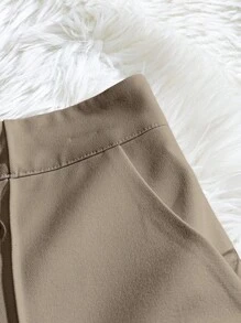 SHEIN Clasi Women's Fashionable Elegant Minimalist Decorative Button A-Line Practical Pocket Versatile Solid Color Shorts, Spring/Summer - Khaki - View 4