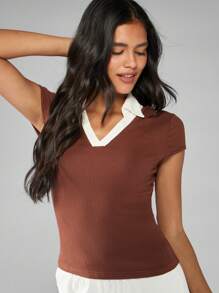 MISSGUIDED Retro Style Ribbed Knit Baby Tee Contrast Collar Short Sleeve Top Preppy Tennis Look V-Neck Fitted Y2K Fashion Basic Essential College Casual Daily Wear - Brown - View 4