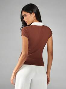 MISSGUIDED Retro Style Ribbed Knit Baby Tee Contrast Collar Short Sleeve Top Preppy Tennis Look V-Neck Fitted Y2K Fashion Basic Essential College Casual Daily Wear - Brown - View 2