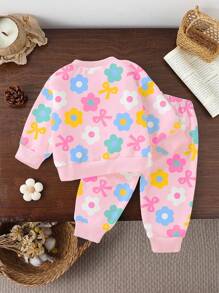 SHEIN 女婴花卉蝴蝶结印花全印花圆领运动衫和运动裤粉色可爱套装，秋冬 - 黑色 - 查看 2