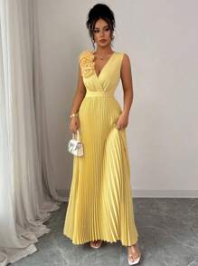 Elenzga Summer Cream Yellow Crossed V-Neck Slimming Waist Floral Patchwork Elegant A-Line Long Dress With Pleats - Light Yellow - View 7