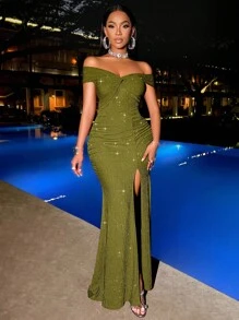 SOLERSUN 适合圣诞派对度假和约会优雅的勃艮第优雅扭曲露肩露背肩带高开叉美人鱼连衣裙，带有金属光泽的超长女士服装