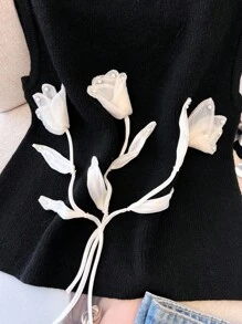 Franclia Tulip Flower Design Knit Crop Top - Black - View 2