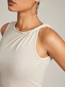 Hauture 夏季休闲扭纹肩短款背心 - 杏色 - 查看 5