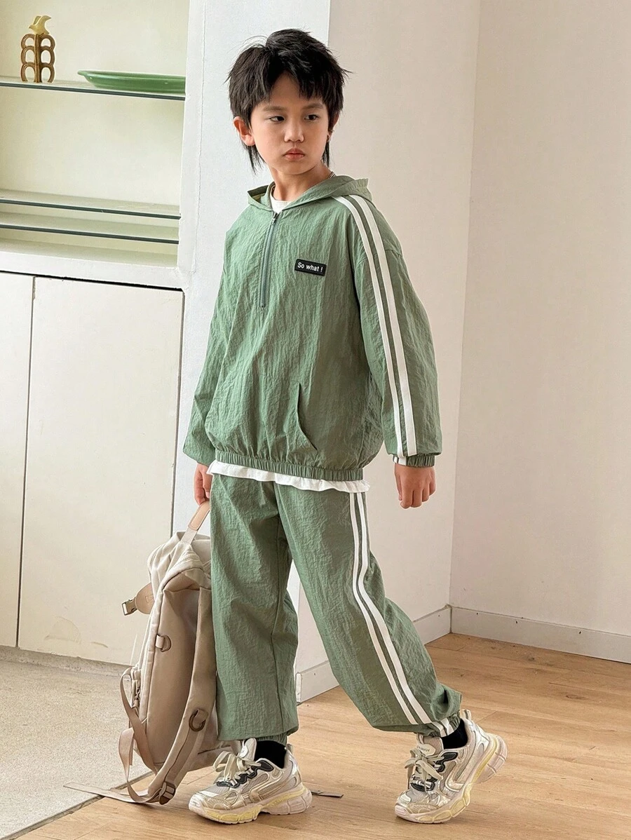 2 件套男童休闲连帽轻便防晒服 - 包括短袖 T 恤和短裤，柔软舒适，适合日常穿着、运动、户外、学校、派对、拍照、春夏季