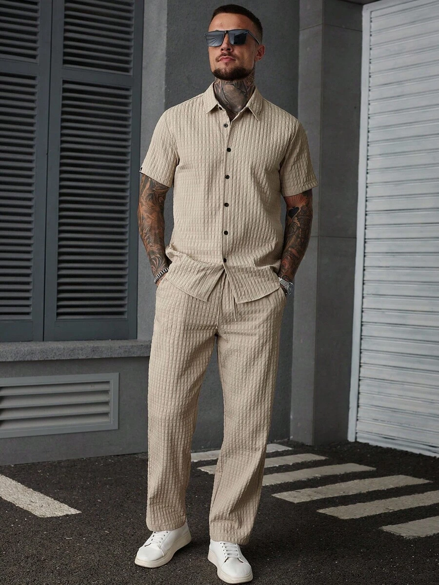 Manfinity Homme Bộ quần áo và áo sơ mi trơn màu thường ngày dành cho nam - Màu Khaki - Xem 1