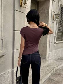 SHEIN Unity Áo thun tay ngắn nữ dáng ôm kim loại bất đối xứng, thiết kế độc đáo - Cà phê nâu - Xem 3