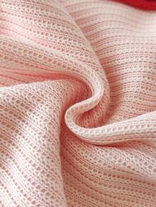 SHEIN Playful Pals 1 件女婴舒适优雅领口可爱 3D 草莓针织长袖连衣裙，适合秋冬季日常穿着