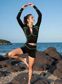 Innovista Woman Contrast Stitching Sports Sets Sophisticated Two Tone Design Workout Clothes Athletic Outfits Training Breathable Active Crop Top Zip Up Jacket T-Shirt With Booty Lifting Shorts Phone Card Pocket Bottom Two Pieces Daily Yoga Cycle Biker HIIT Office To Court Brunch To Gym Two Pieces Multi Function Athleisure All Day Stretchy Activewear Look Utilitarian Chic, Neon Line