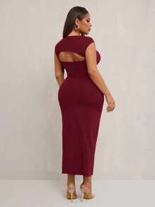 SHEIN SXY 大码女式优雅性感露背 T 领弹力针织修身中长连衣裙，适合婚礼季、浪漫狂欢节、度假、通勤、返校季、毕业典礼、约会、情人节、邮轮装束、单身派对装束、俱乐部、可爱、休闲、购物、街头服饰、外出、易于搭配且看起来苗条，凸显您的身材，修饰身材 - 酒紅色 - 查看 2